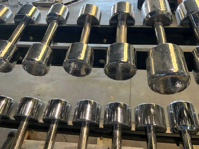 Lifemaxx chrome dumbells mix krachtstation - afbeelding 3 van  8