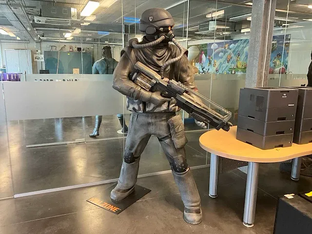 Lifesize action figure killzone - helghast - afbeelding 1 van  15