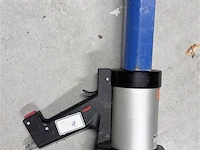 Lijmpistool op druk - afbeelding 1 van  5