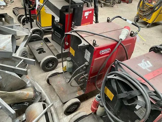 Lincoln electric invertec v400-tc lasapparaat - afbeelding 4 van  6