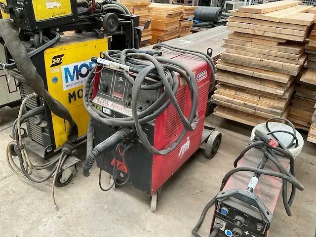Lincoln electric invertec v400-tc lasapparaat - afbeelding 1 van  7