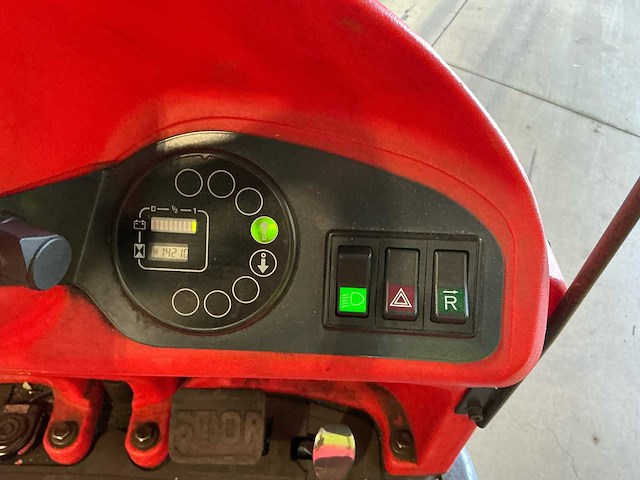 Linde - p60-6z - takelwagens - 2012 - afbeelding 8 van  9