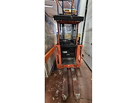 Linde - v10 - orderpicker - afbeelding 1 van  4