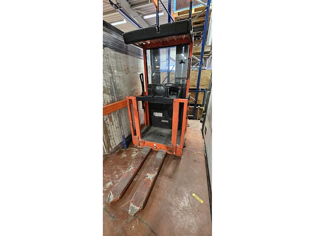 Linde - v10 - orderpicker - afbeelding 4 van  4