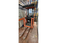 Linde - v10 - orderpicker - afbeelding 4 van  4