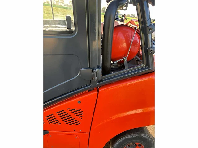 Linde h35t-02 vorkheftruck met jcb q-fit snelwissel + rotator + zwaar klem 2016 - afbeelding 28 van  90