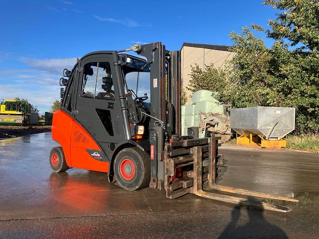 Linde h35t-02 vorkheftruck met jcb q-fit snelwissel + rotator + zwaar klem 2016 - afbeelding 23 van  90