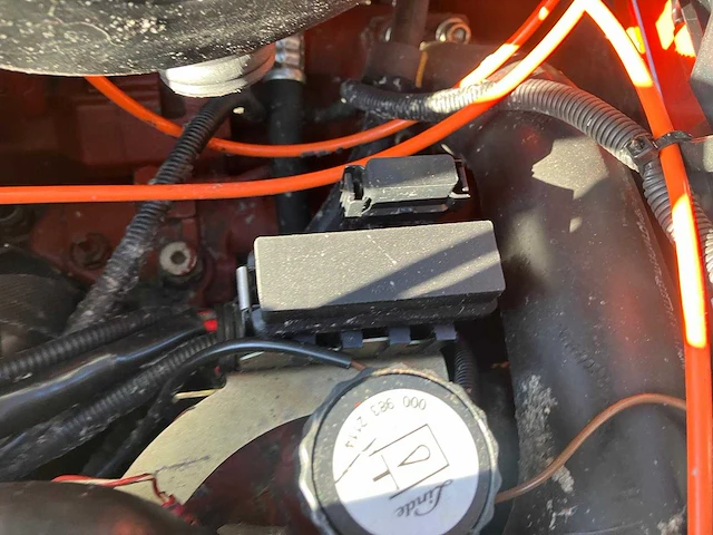 Linde h35t-02 vorkheftruck met jcb q-fit snelwissel + rotator + zwaar klem 2016 - afbeelding 85 van  90