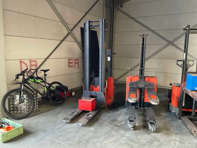 Linde l12-51 stapelaar - afbeelding 1 van  12