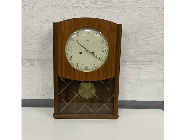 Lingerklok , merk "mauthe". mechanich uit jaren'60 - afbeelding 1 van  3