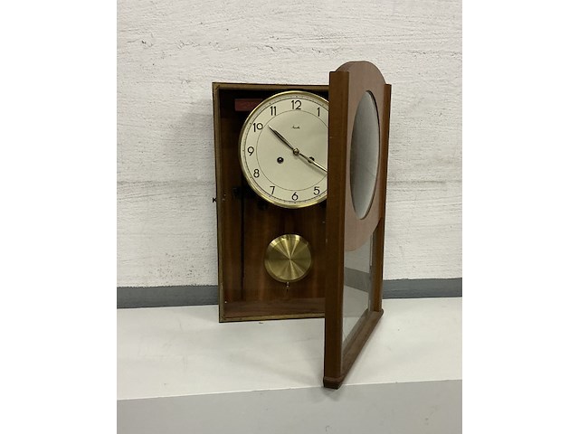 Lingerklok , merk "mauthe". mechanich uit jaren'60 - afbeelding 2 van  3