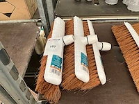 Linia. zaalveger in kokos. (3x) - afbeelding 1 van  1