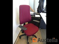 Linker hoekbureau en 3-deurs kledingkast - afbeelding 9 van  12