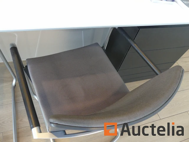 Linker hoekbureau - afbeelding 2 van  5