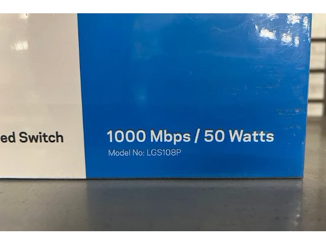 Linksys 8 port - afbeelding 4 van  4