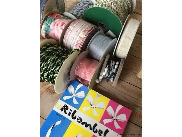Linten, koorden… - afbeelding 2 van  3