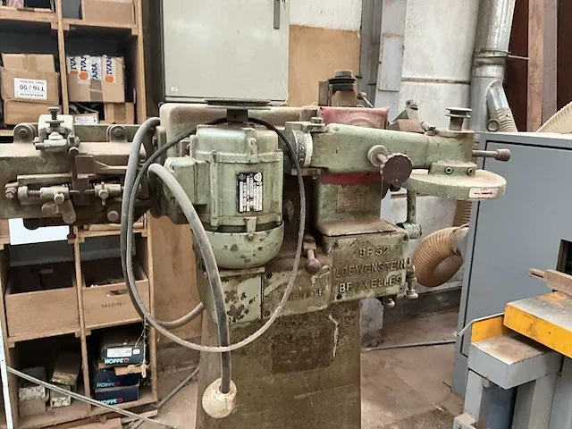 Lintzaagmachine lunghezzanastro en lintzaagslijpmachine loewinstein - afbeelding 3 van  16