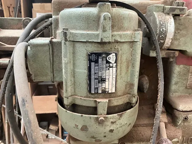 Lintzaagmachine lunghezzanastro en lintzaagslijpmachine loewinstein - afbeelding 5 van  16