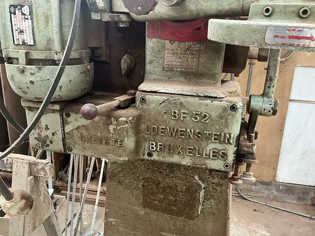 Lintzaagmachine lunghezzanastro en lintzaagslijpmachine loewinstein - afbeelding 6 van  16
