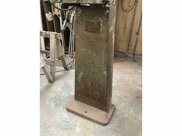 Lintzaagmachine lunghezzanastro en lintzaagslijpmachine loewinstein - afbeelding 7 van  16
