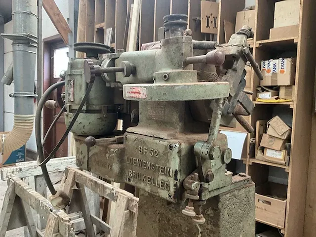 Lintzaagmachine lunghezzanastro en lintzaagslijpmachine loewinstein - afbeelding 8 van  16