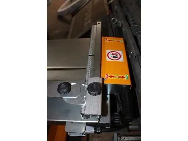 Lintzaagmachine - afbeelding 8 van  9