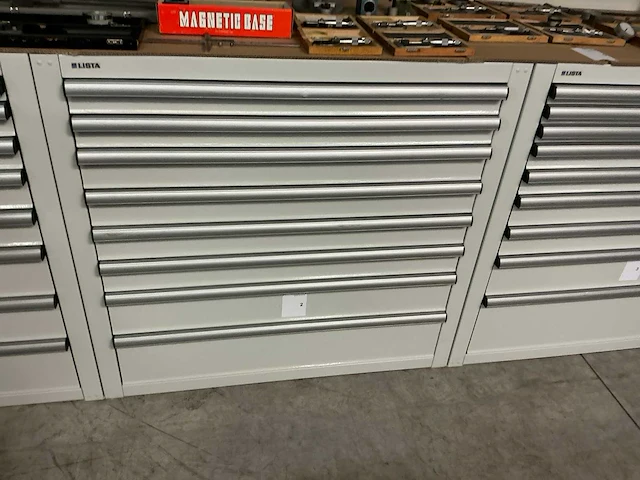 Lista 8-laden materiaalkast - afbeelding 1 van  6