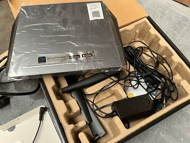 Lite server lightspeed + router netgear nighthawk - afbeelding 6 van  7
