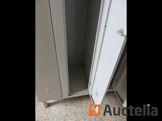 Locker met 4 deuren - afbeelding 2 van  6