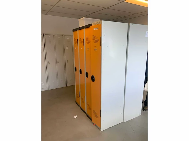 Lockerkast (3x) - afbeelding 1 van  5