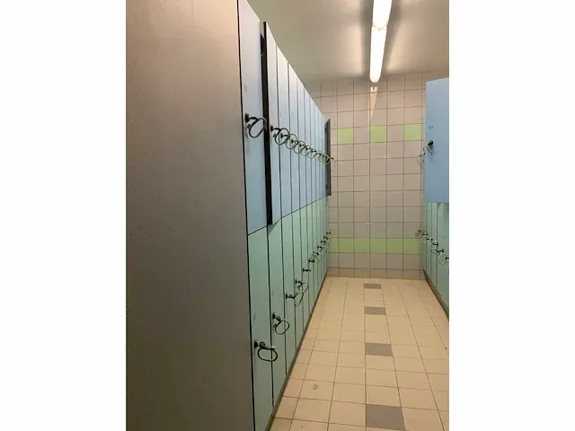 Lockerkasten zwembad - afbeelding 2 van  5