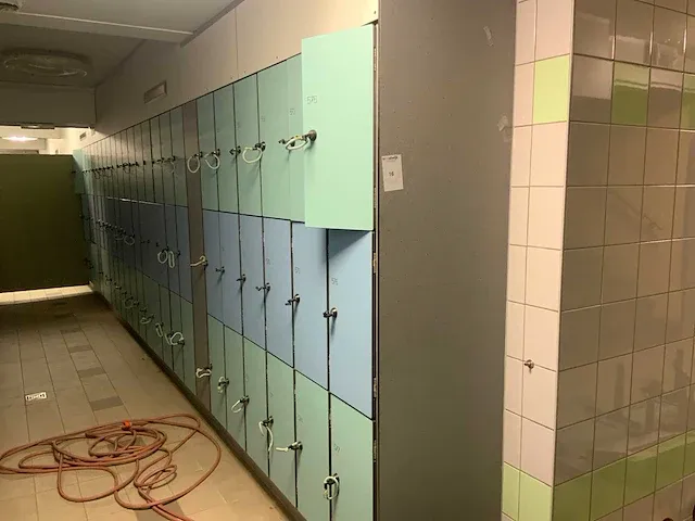 Lockerkasten zwembad - afbeelding 1 van  4