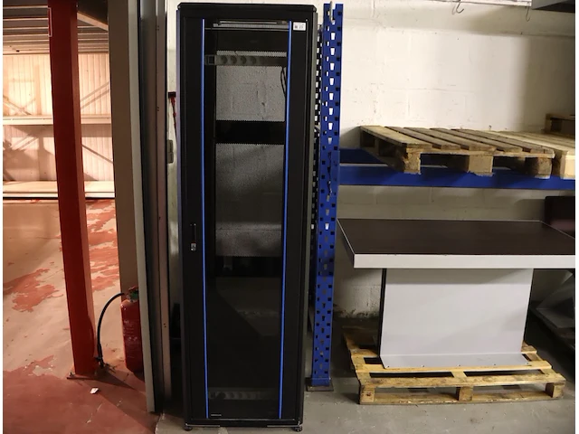 Log on serverkast - afbeelding 1 van  5