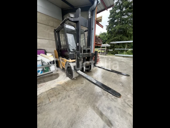 Logistieke apparatuur, meubels