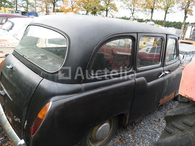 Londense taxi om austin te herstellen - afbeelding 6 van  11