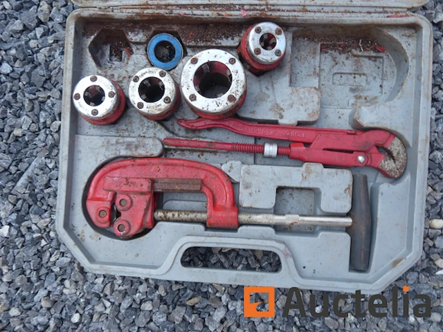 Loodgieterswerk gereedschap - afbeelding 2 van  7