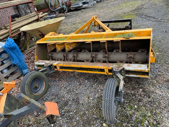 Loofklapper struik - afbeelding 1 van  8