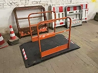 Loopplank met leuning (6x) - afbeelding 1 van  3