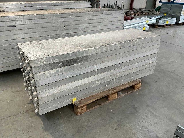 Loopplatform (9x) - afbeelding 1 van  5