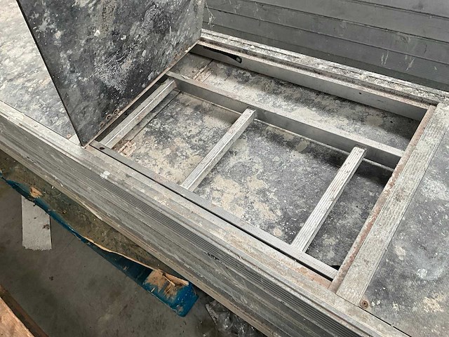 Loopplatform met luik (6x) - afbeelding 3 van  6