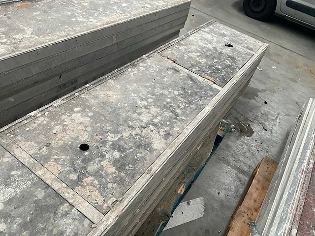 Loopplatform met luik (6x) - afbeelding 4 van  6