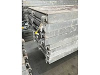 Loopplatform met luik (8x) - afbeelding 2 van  7