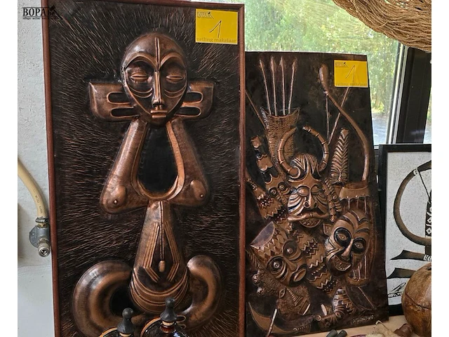 Lot 1 - afrikaanse kunstwerken op koperen plaat 2 stuks - afbeelding 1 van  3