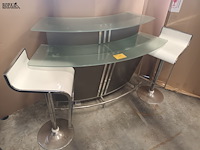 Lot 1 - barmeubel en barkrukken