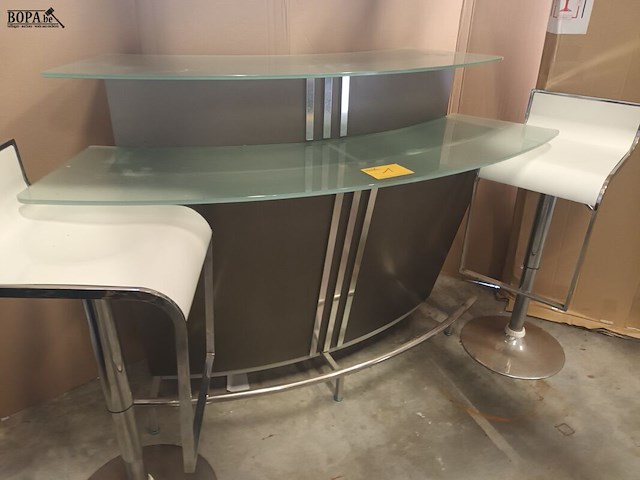 Lot 1 - barmeubel en barkrukken - afbeelding 2 van  4