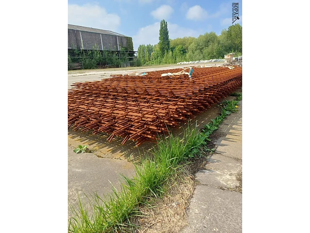 Lot 1 - betonnetten. 35 stuks - afbeelding 2 van  3