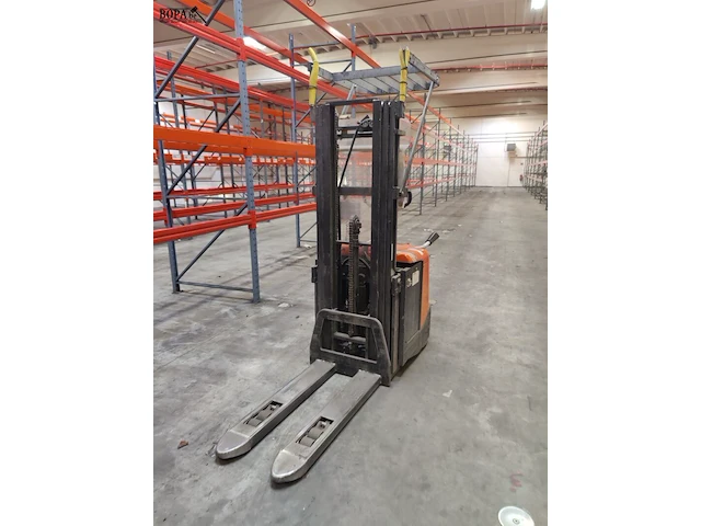 Lot 1 - bt elektrische stapelaar - afbeelding 4 van  11