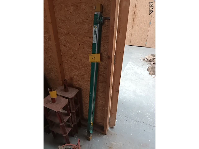 Lot 1 - cargobar macc - afbeelding 1 van  3