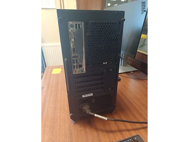 Lot 1 - desktop snarkoon - afbeelding 6 van  6