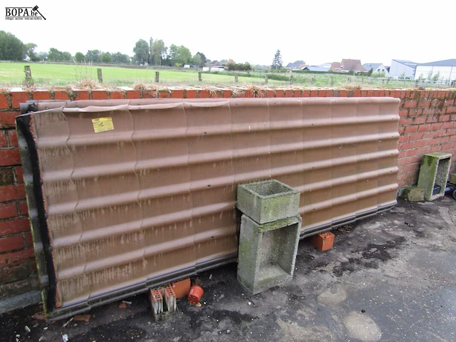 Lot 1 - geïsoleerde afdekplaten. 3 stuks - afbeelding 1 van  2